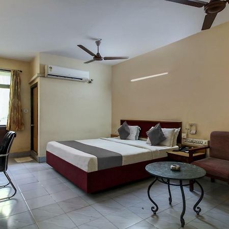 Hotel Saaket Residency 维沙卡帕特南 外观 照片