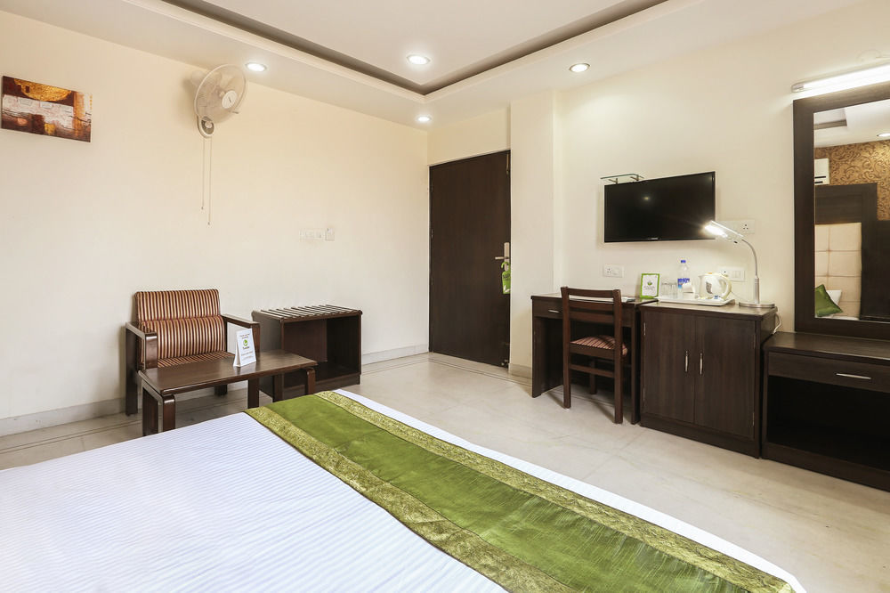Hotel Saaket Residency 维沙卡帕特南 外观 照片