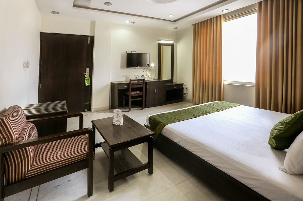 Hotel Saaket Residency 维沙卡帕特南 外观 照片