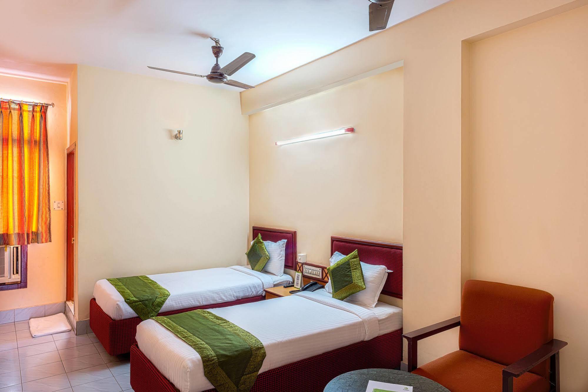 Hotel Saaket Residency 维沙卡帕特南 外观 照片