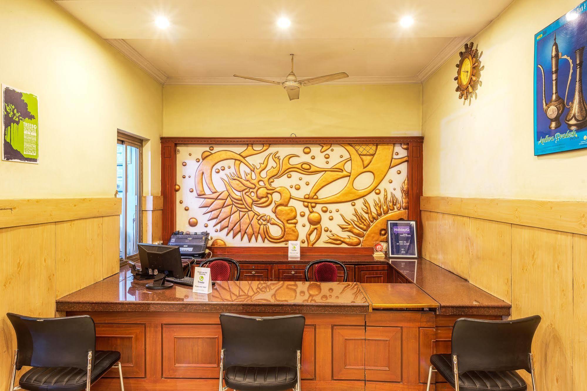Hotel Saaket Residency 维沙卡帕特南 外观 照片