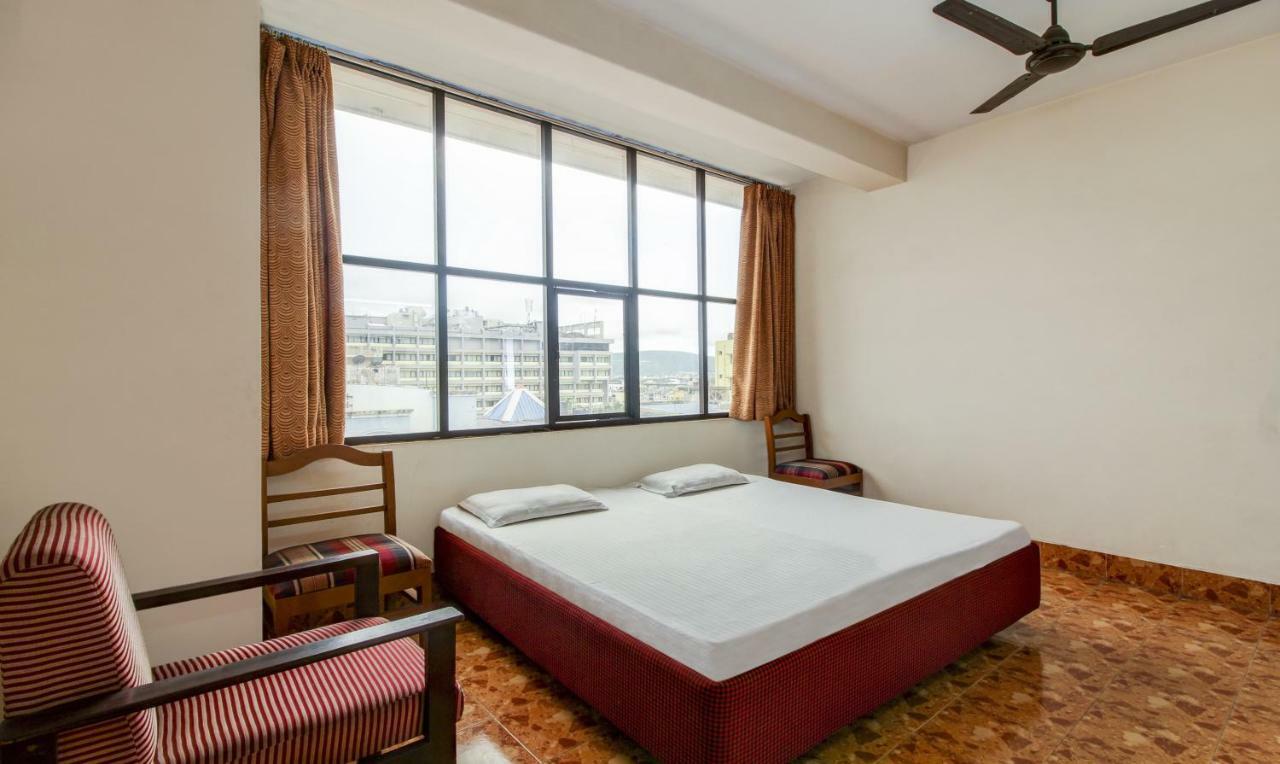 Hotel Saaket Residency 维沙卡帕特南 外观 照片