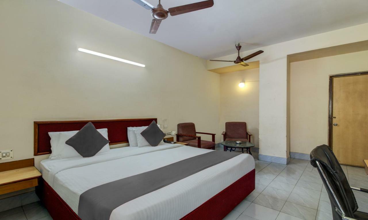 Hotel Saaket Residency 维沙卡帕特南 外观 照片