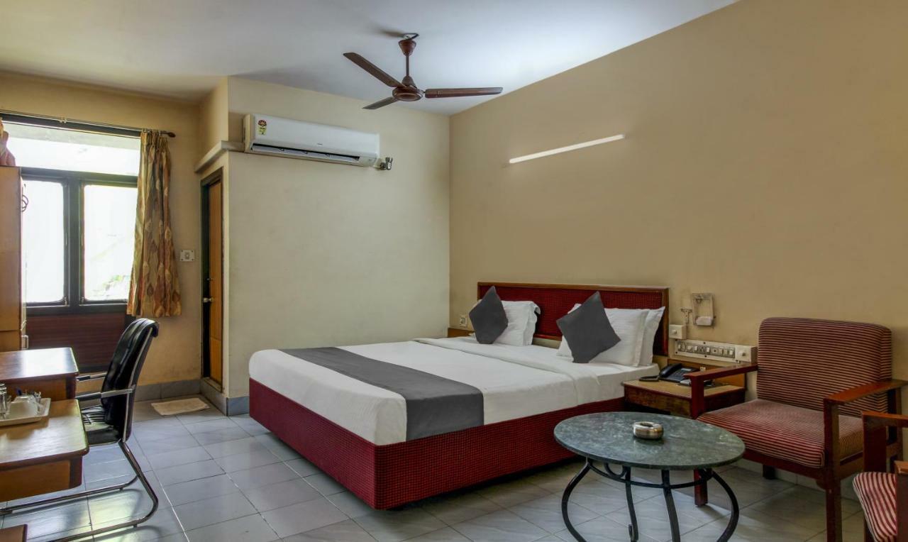 Hotel Saaket Residency 维沙卡帕特南 外观 照片