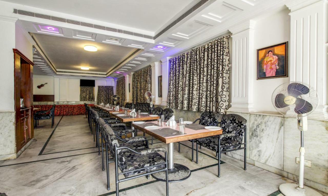 Hotel Saaket Residency 维沙卡帕特南 外观 照片