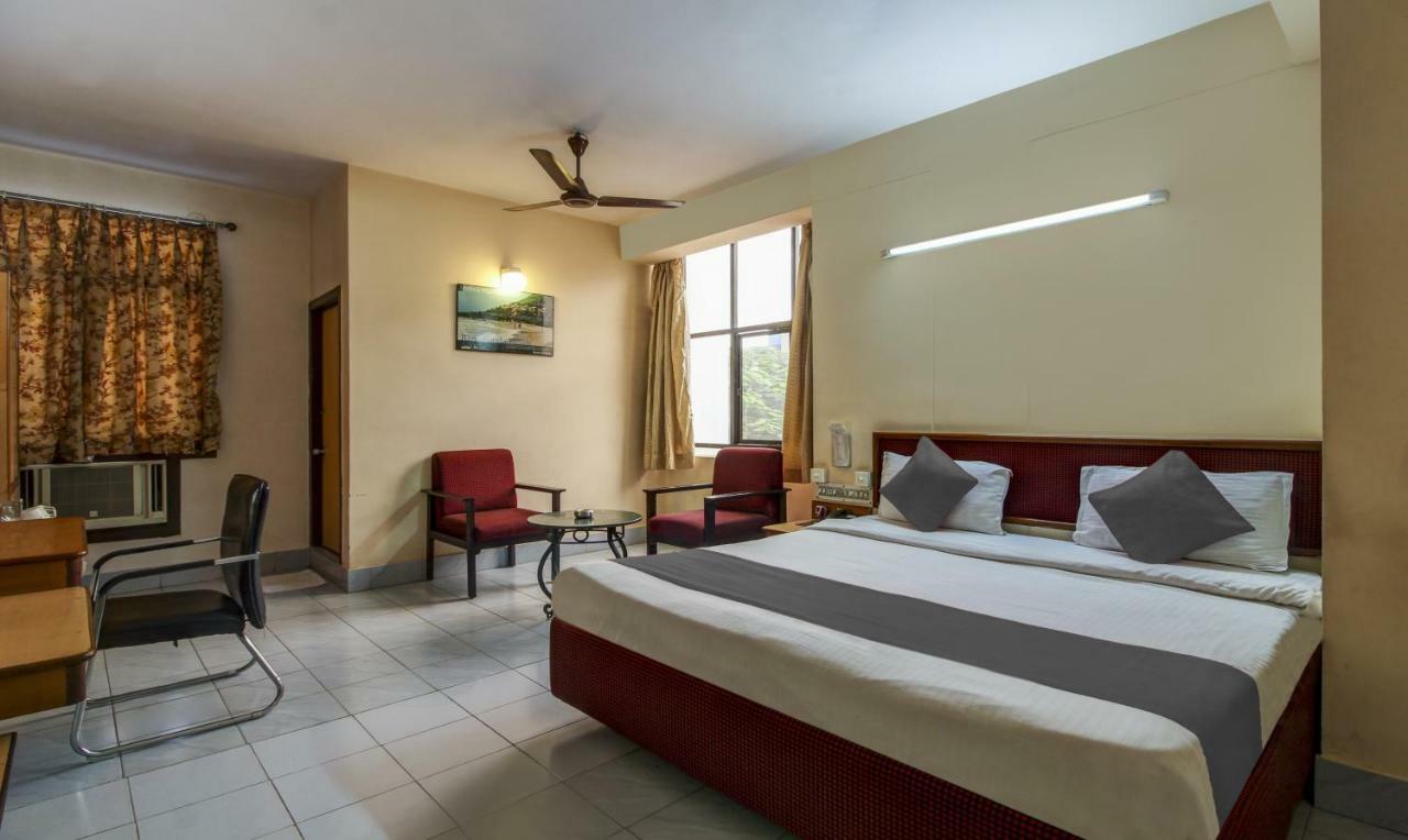 Hotel Saaket Residency 维沙卡帕特南 外观 照片