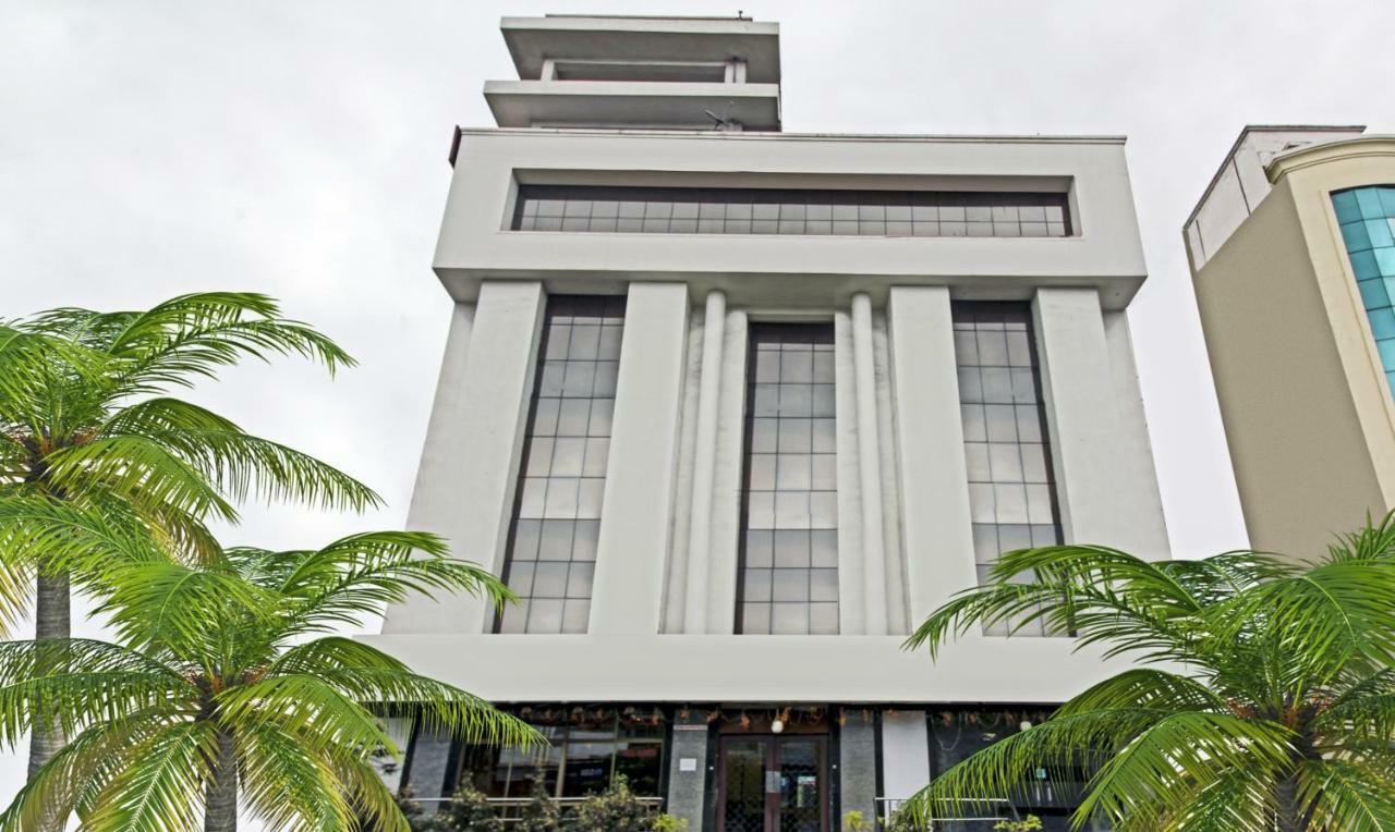 Hotel Saaket Residency 维沙卡帕特南 外观 照片